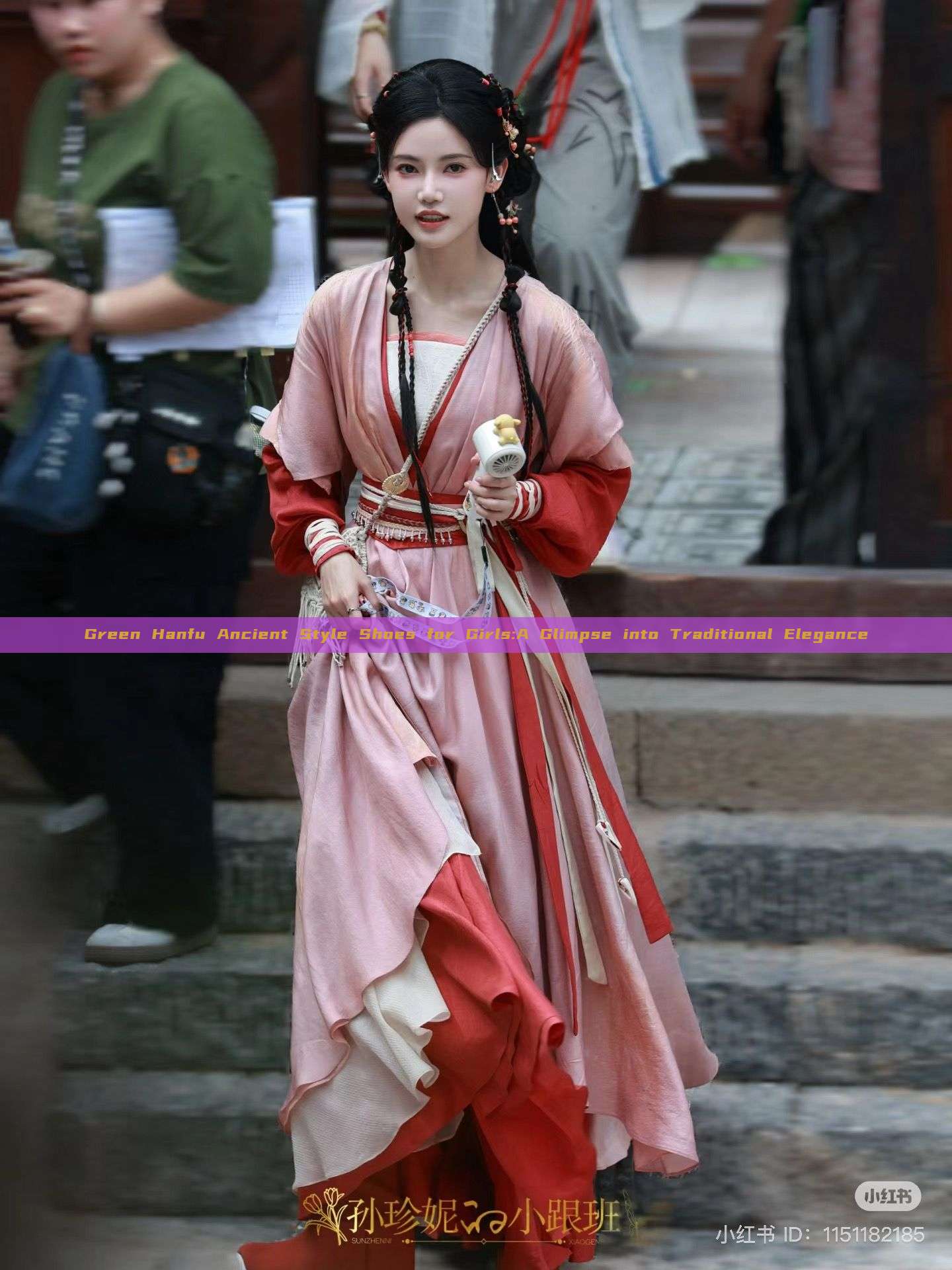 Green Hanfu Ancient Style Shoes for Girls:A Glimpse into Traditional Elegance