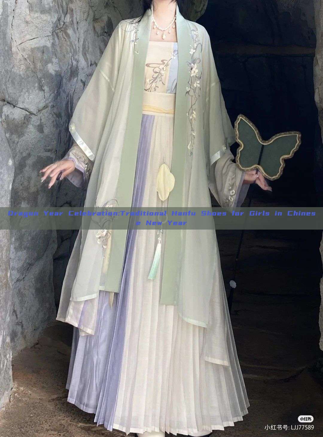 Dragon Year Celebration:Traditional Hanfu Shoes for Girls in Chinese New Year
