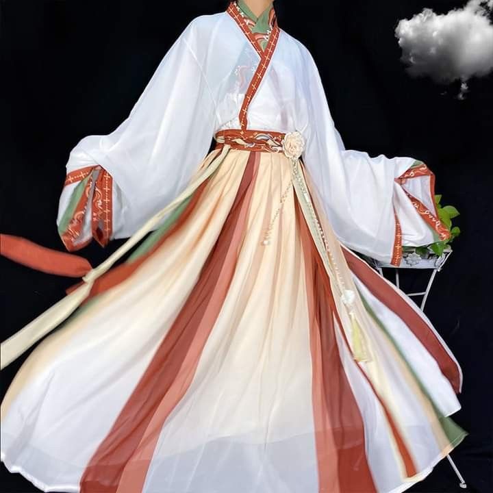 Embracing Modernity in a Classic Style:Youthful Su-Pai Cheongsam Fashion Embracing Modernity in a Classic Style:Youthful Su-Pai Cheongsam Fashion