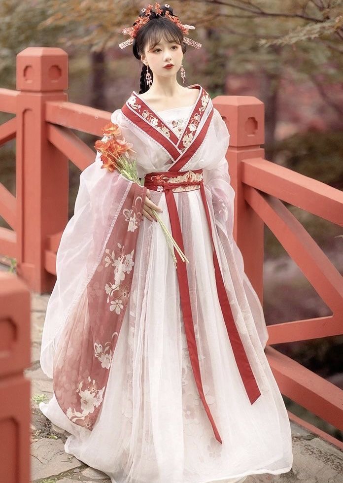 The Enchantment of Childrens Hanfu:The Graceful Drifting of Traditional Beauty The Enchantment of Childrens Hanfu:The Graceful Drifting of Traditional Beauty