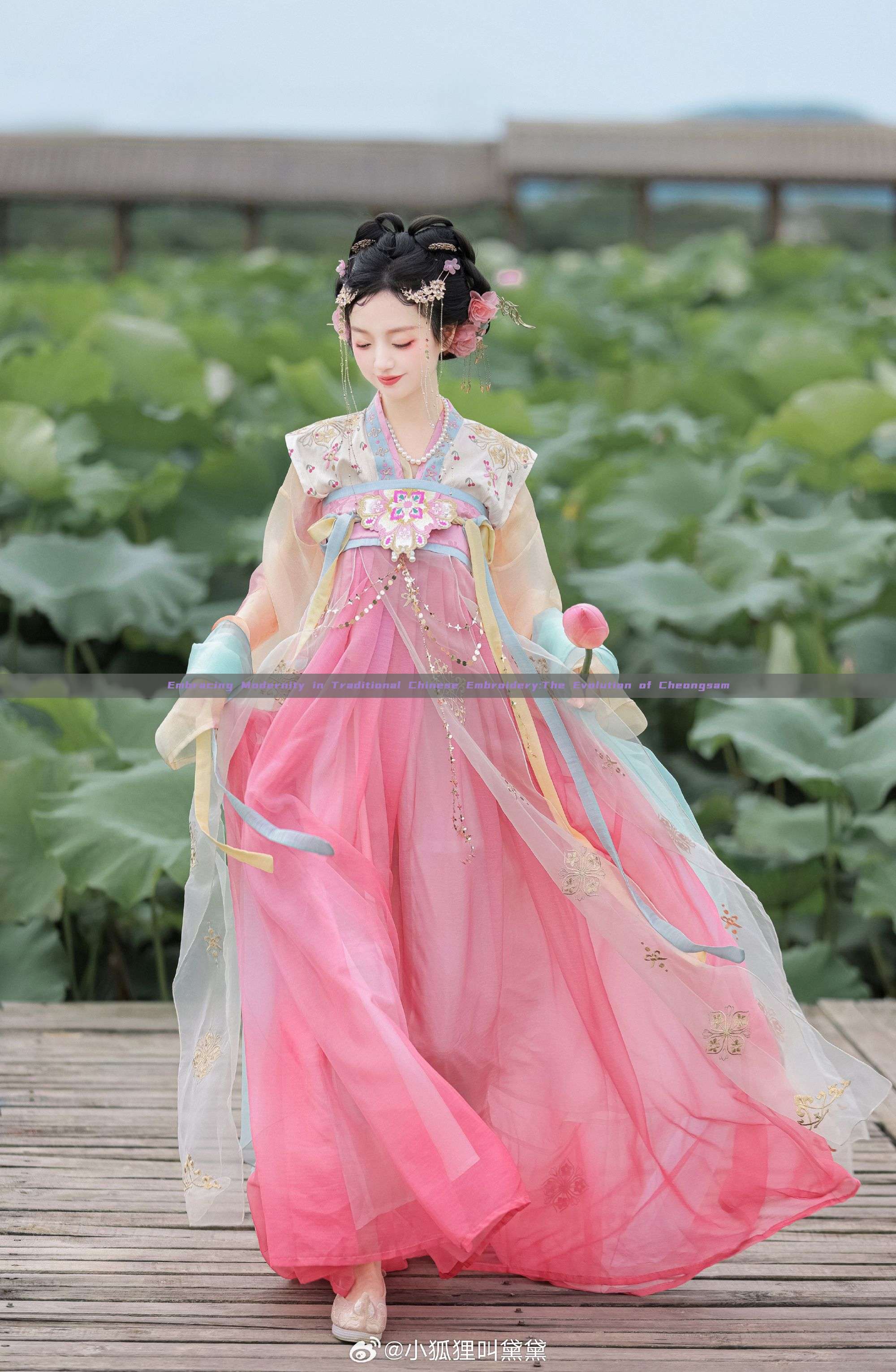 Embracing Modernity in Traditional Chinese Embroidery:The Evolution of Cheongsam Embracing Modernity in Traditional Chinese Embroidery:The Evolution of Cheongsam