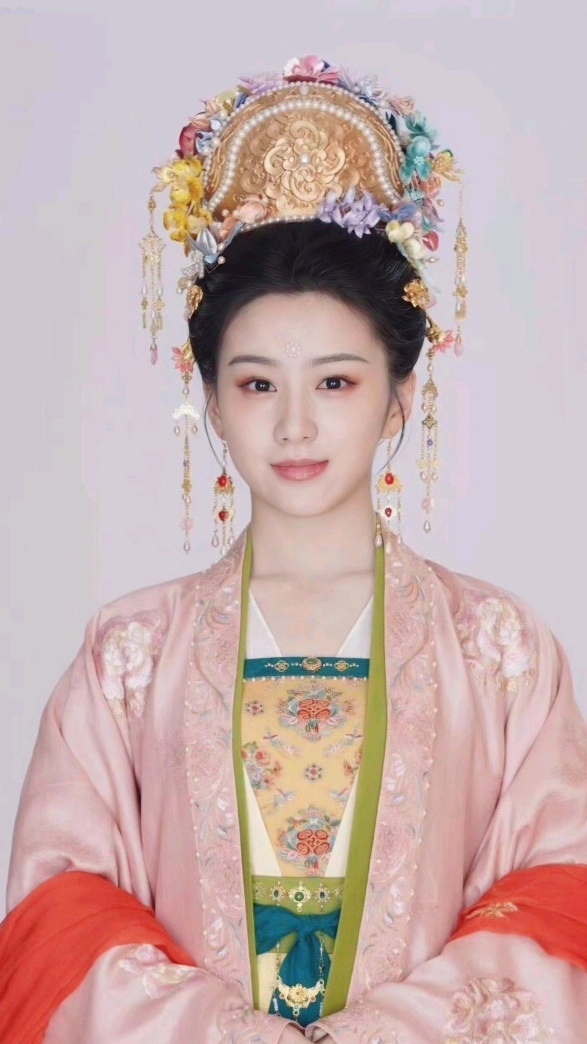 Reimagining the Qipao Dress:Embracing the Evolution of a Classic at Fifty Reimagining the Qipao Dress:Embracing the Evolution of a Classic at Fifty