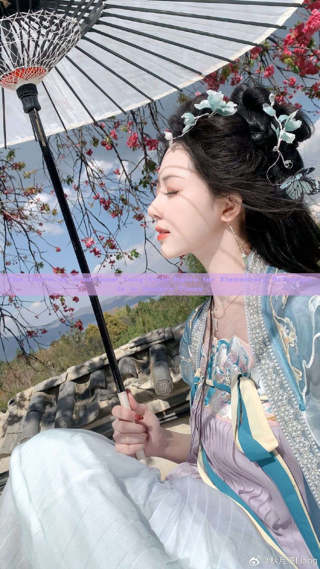 The Charm of Traditional Tang-Style Hanfu for Elementary Schoolgirls in Modern Times