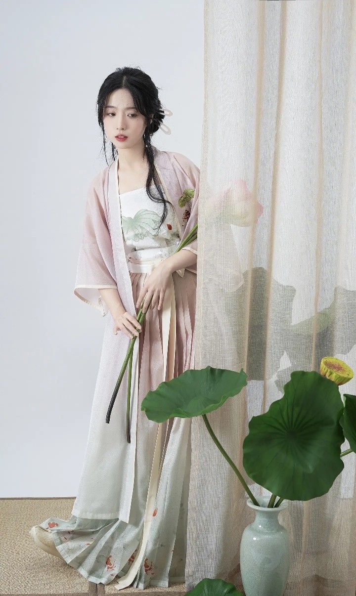 The Rise of Hanfu Fashion among 12-Year-Old Girls in Grade Six