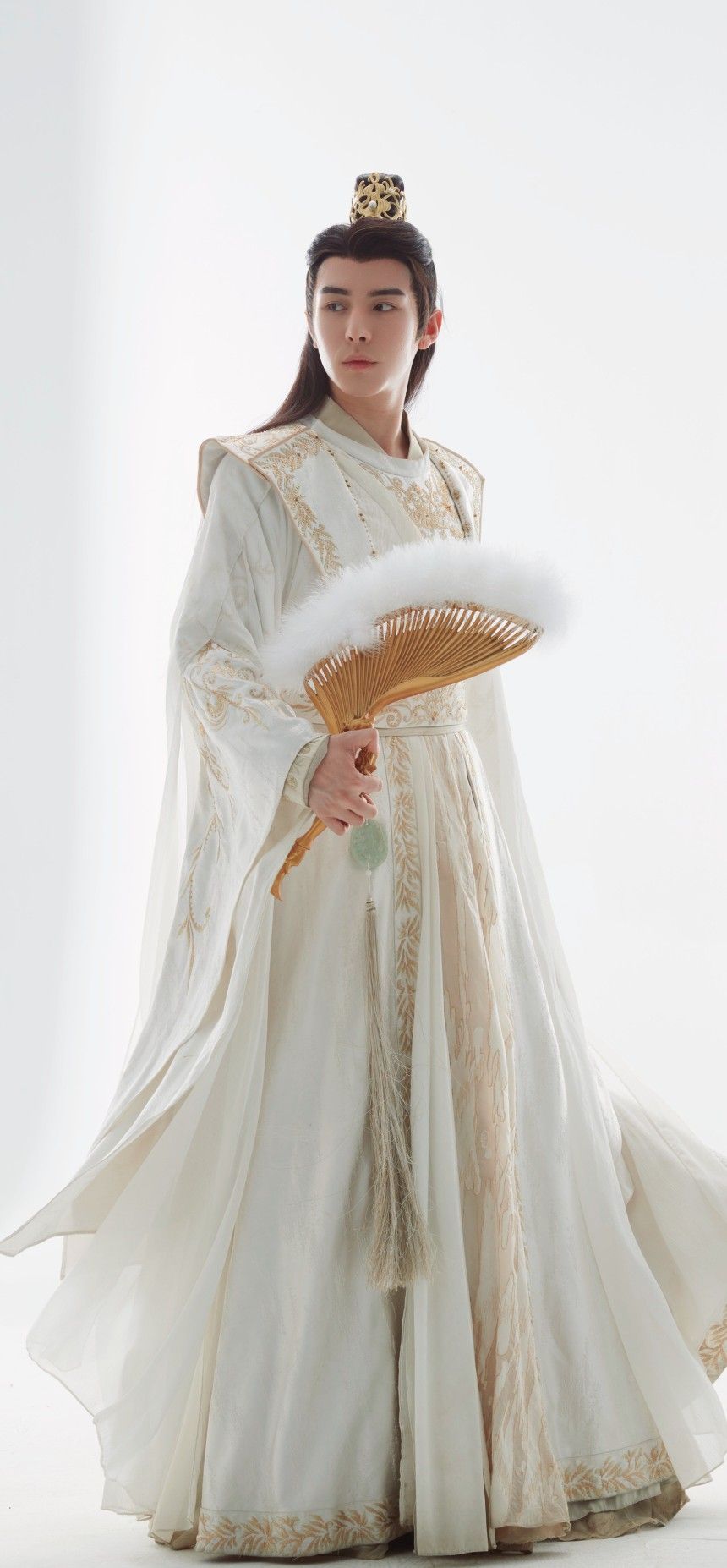 The Allure of Purple Round-neck Hanfu:A Closer Look at Traditional Chinese Elegance