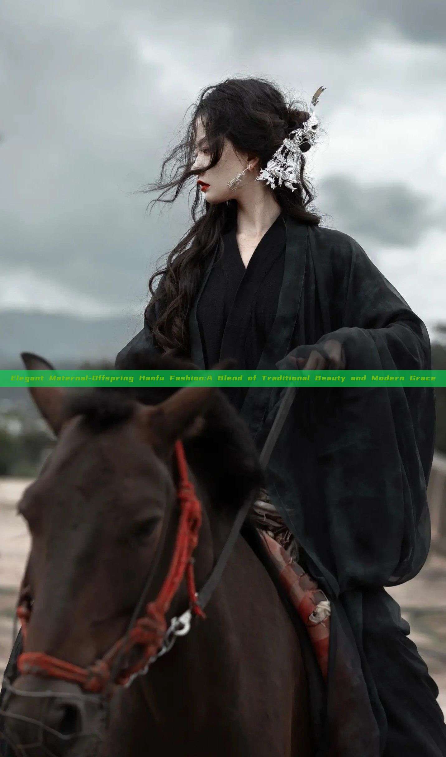 Elegant Maternal-Offspring Hanfu Fashion:A Blend of Traditional Beauty and Modern Grace