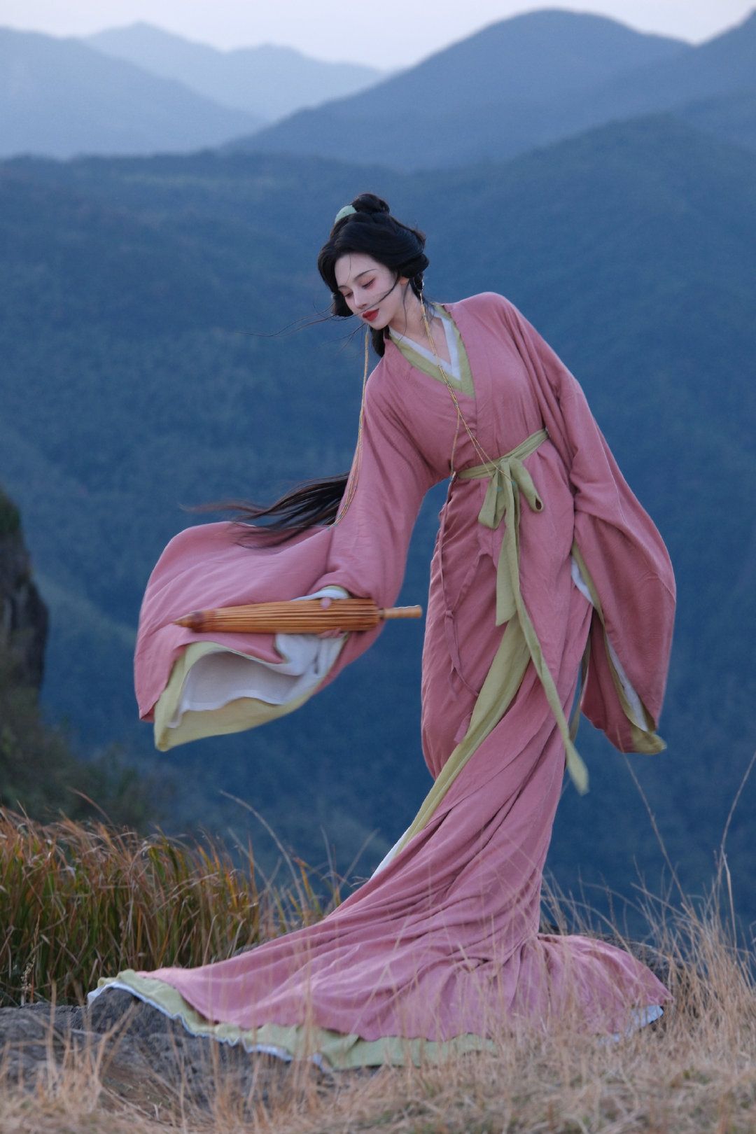 Elegant Traditional Chinese-Style Girls Hanfu Costumes for Spring and Autumn Elegant Traditional Chinese-Style Girls Hanfu Costumes for Spring and Autumn