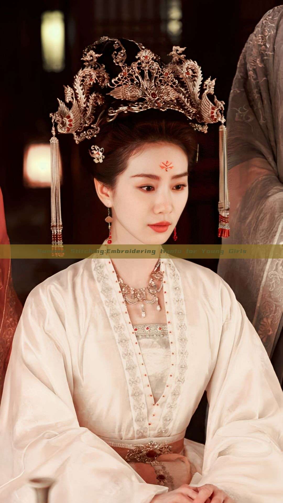 Summer Stitching:Embroidering Hanfu for Young Girls Summer Stitching:Embroidering Hanfu for Young Girls