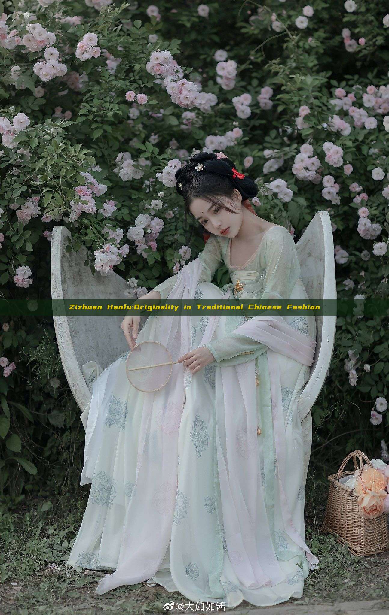 Zizhuan Hanfu:Originality in Traditional Chinese Fashion Zizhuan Hanfu:Originality in Traditional Chinese Fashion