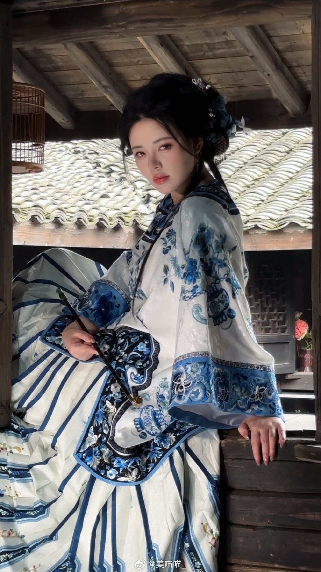 Ancient Style Student Couples in Hanfu Fashion Ancient Style Student Couples in Hanfu Fashion