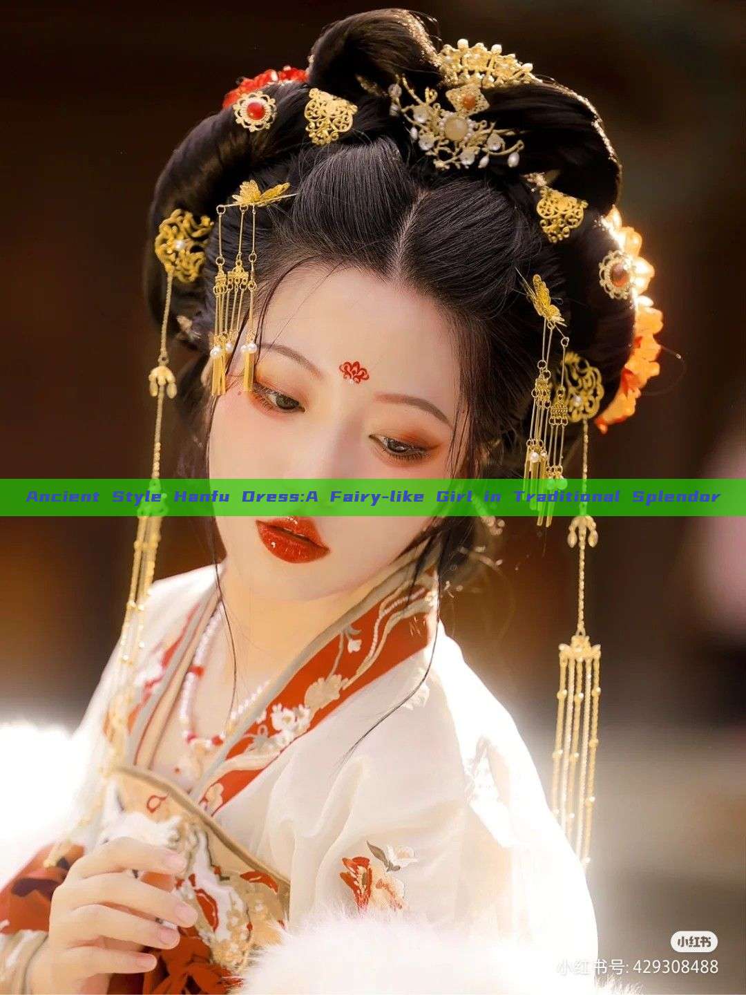 Ancient Style Hanfu Dress:A Fairy-like Girl in Traditional Splendor Ancient Style Hanfu Dress:A Fairy-like Girl in Traditional Splendor