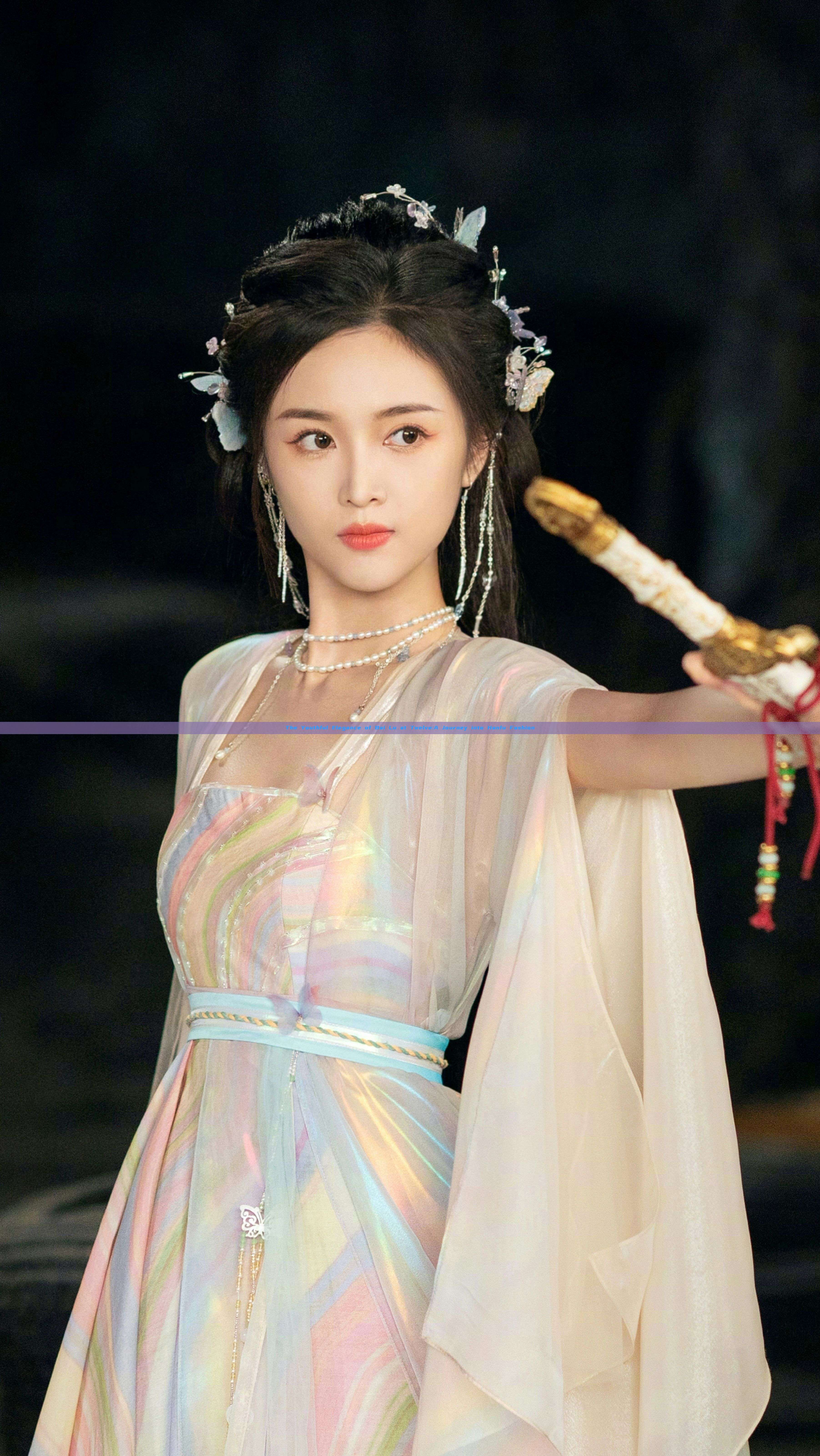 The Youthful Elegance of Bai Lu at Twelve:A Journey into Hanfu Fashion The Youthful Elegance of Bai Lu at Twelve:A Journey into Hanfu Fashion