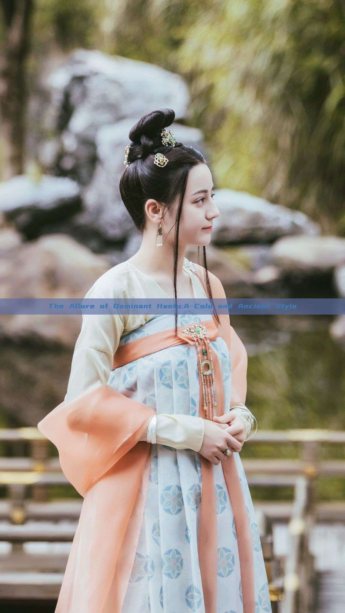 The Allure of Dominant Hanfu:A Cold and Ancient Style The Allure of Dominant Hanfu:A Cold and Ancient Style