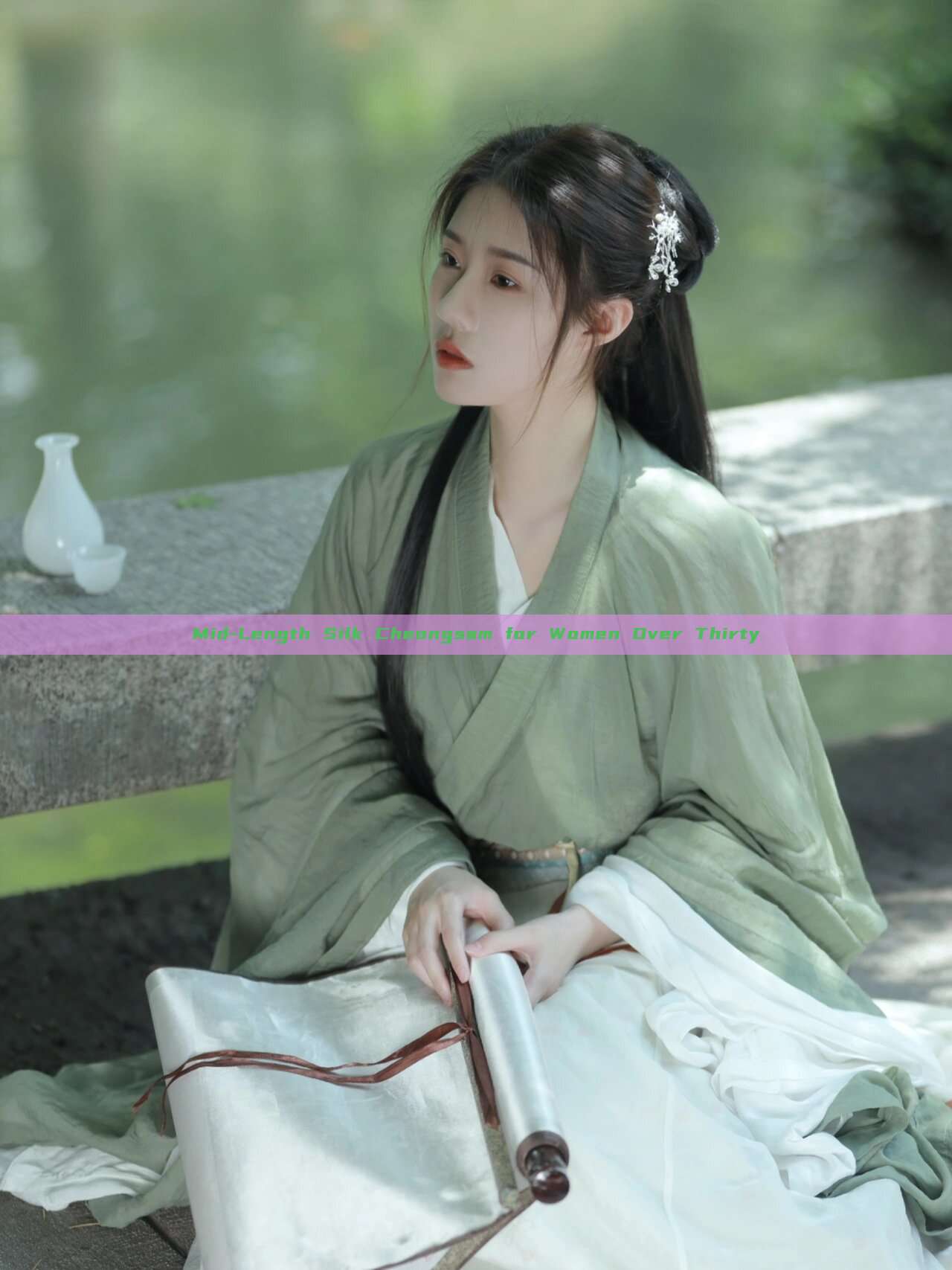 Mid-Length Silk Cheongsam for Women Over Thirty Mid-Length Silk Cheongsam for Women Over Thirty