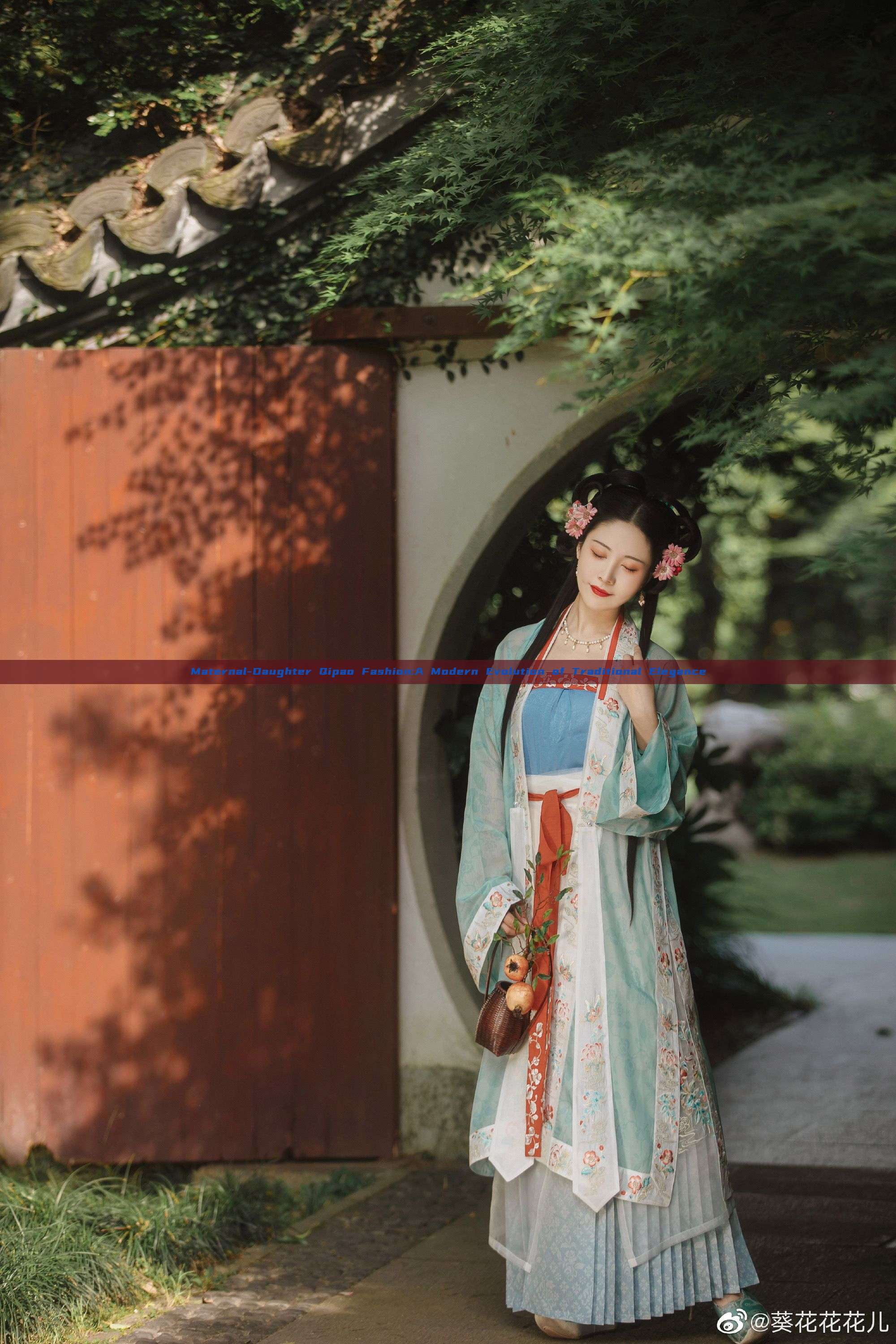 Maternal-Daughter Qipao Fashion:A Modern Evolution of Traditional Elegance Maternal-Daughter Qipao Fashion:A Modern Evolution of Traditional Elegance