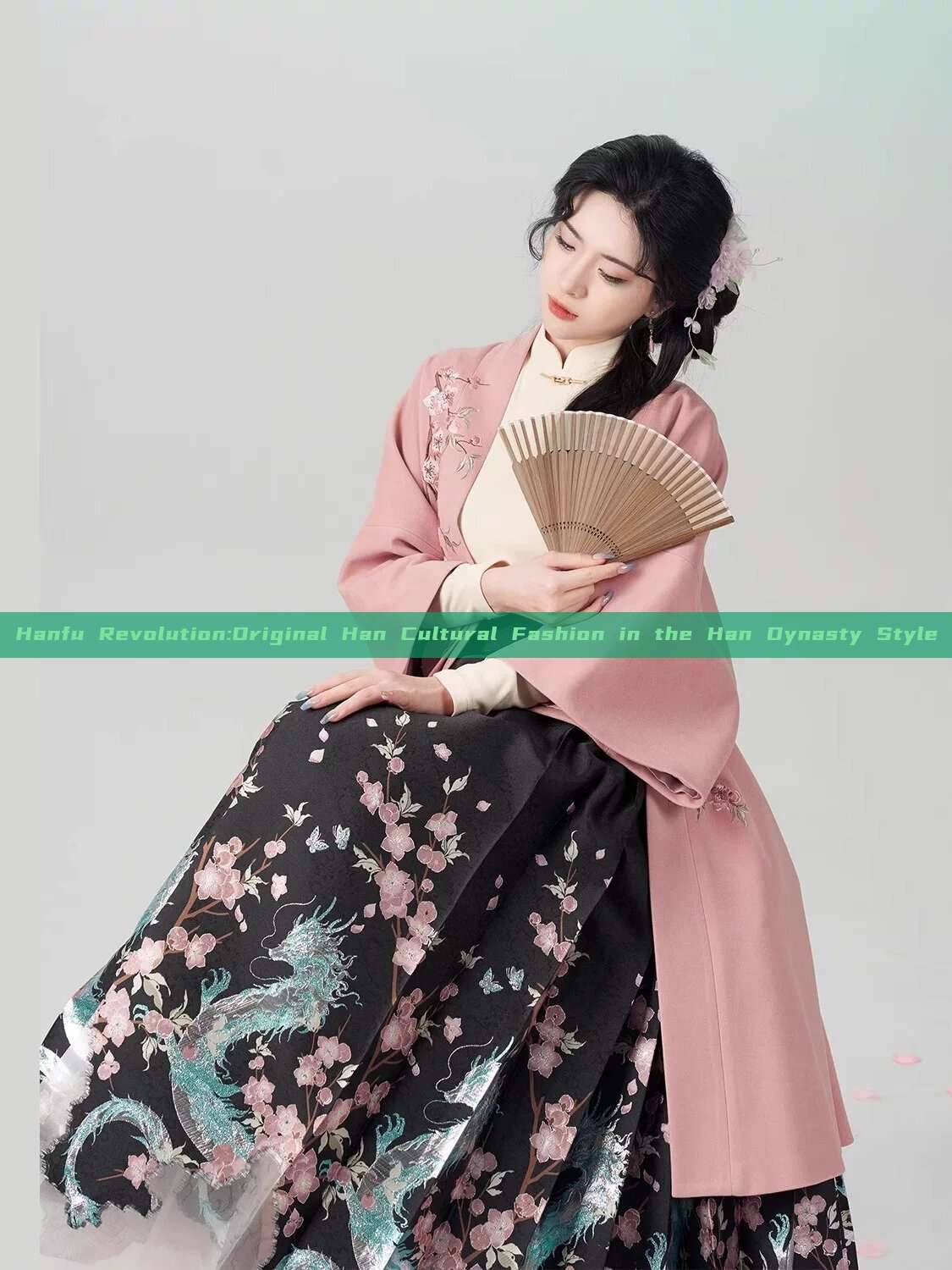 Hanfu Revolution:Original Han Cultural Fashion in the Han Dynasty Style Hanfu Revolution:Original Han Cultural Fashion in the Han Dynasty Style