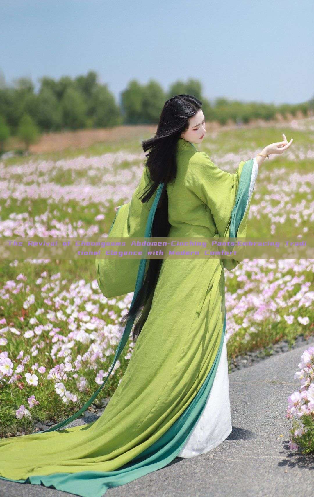The Revival of Cheongsams Abdomen-Cinching Pants:Embracing Traditional Elegance with Modern Comfort