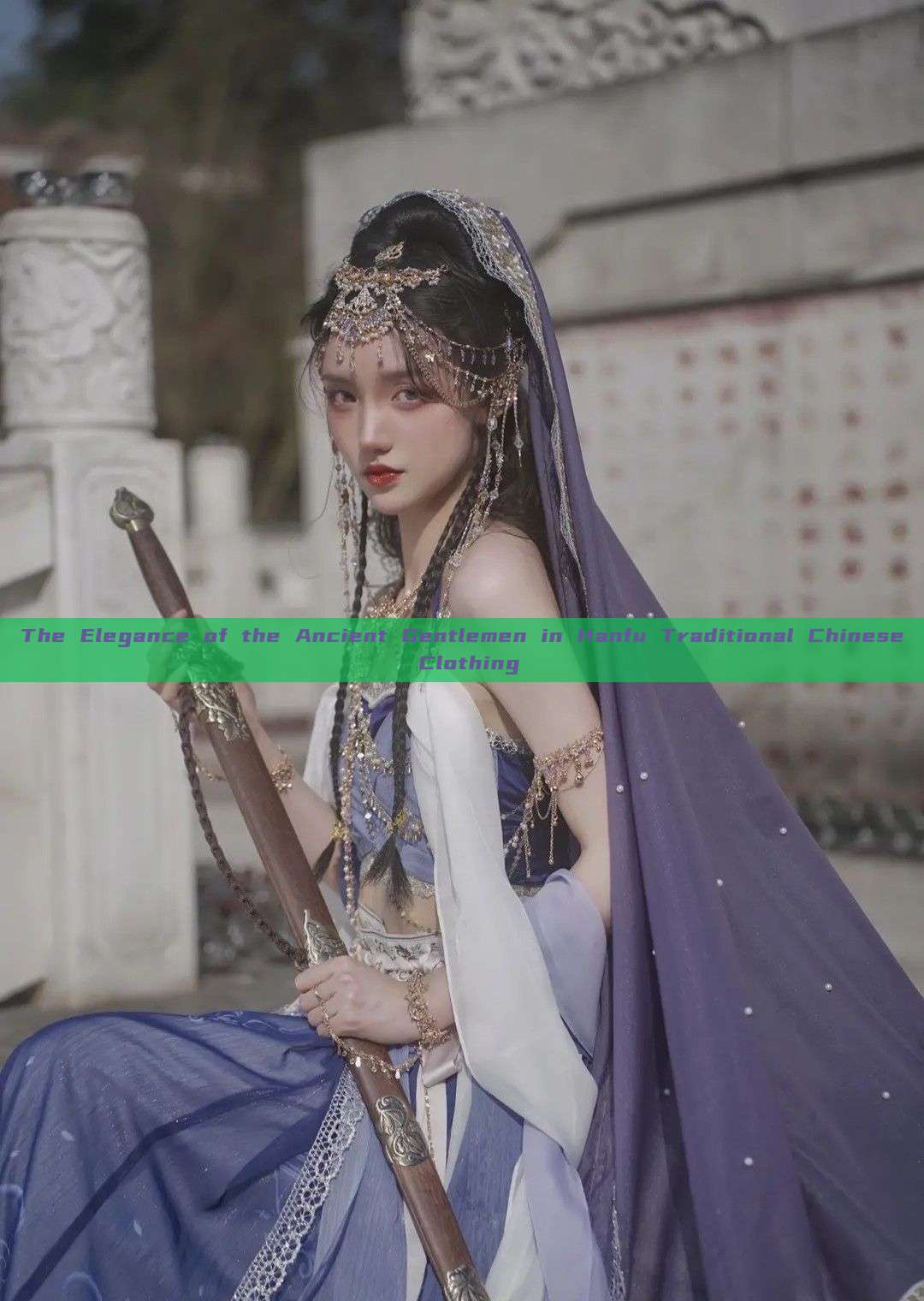 The Elegance of the Ancient Gentlemen in Hanfu Traditional Chinese Clothing