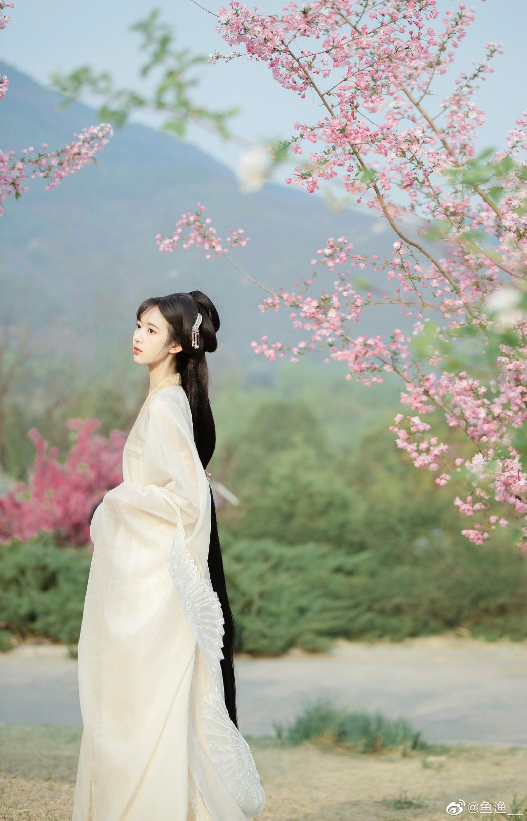 The Rise of Hanfu Cotton Hoods:A Blend of Traditional Elegance and Modern Comfort The Rise of Hanfu Cotton Hoods:A Blend of Traditional Elegance and Modern Comfort