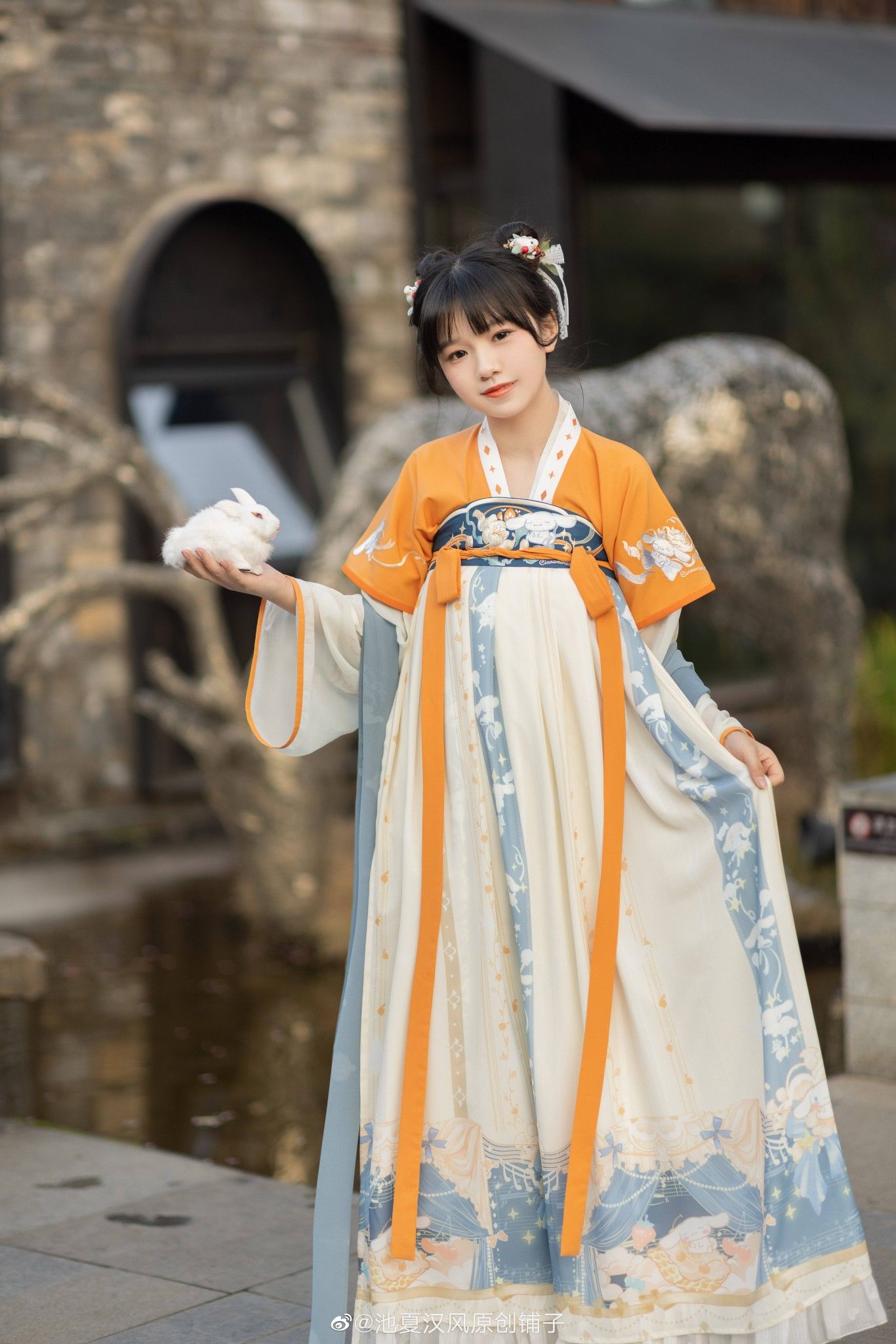 Autumn Winter Tang-Style Family Costumes for a Trio in Traditional Parent-Child Attire Autumn Winter Tang-Style Family Costumes for a Trio in Traditional Parent-Child Attire