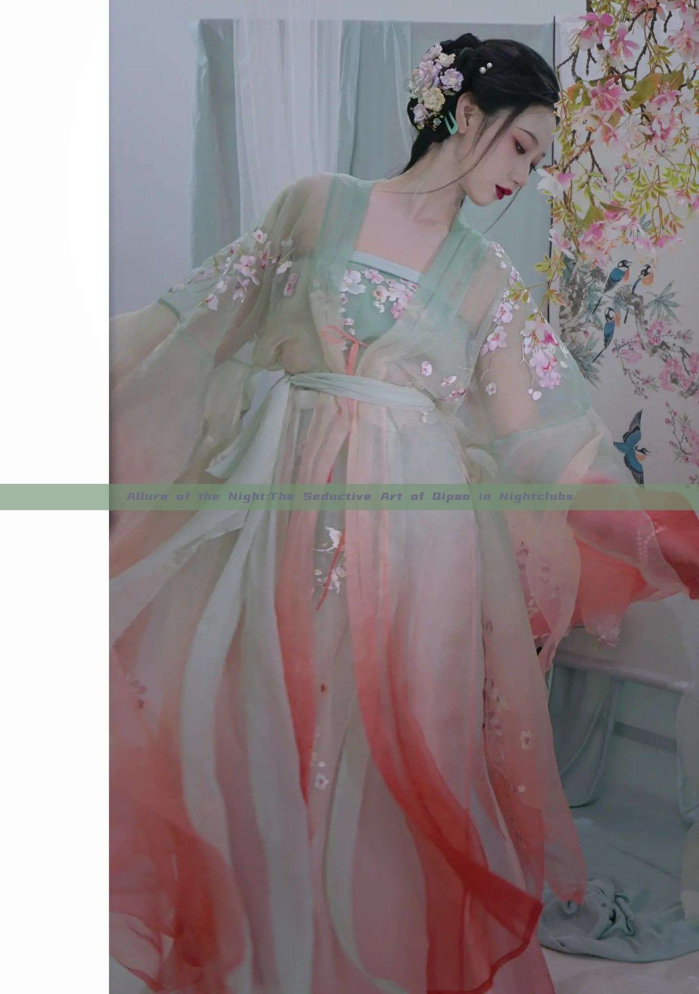 Allure of the Night:The Seductive Art of Qipao in Nightclubs Allure of the Night:The Seductive Art of Qipao in Nightclubs
