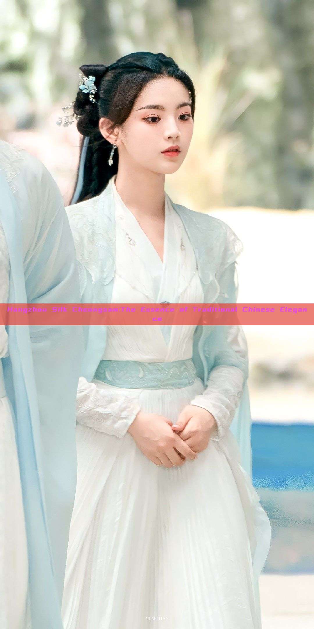 Hangzhou Silk Cheongsam:The Essence of Traditional Chinese Elegance