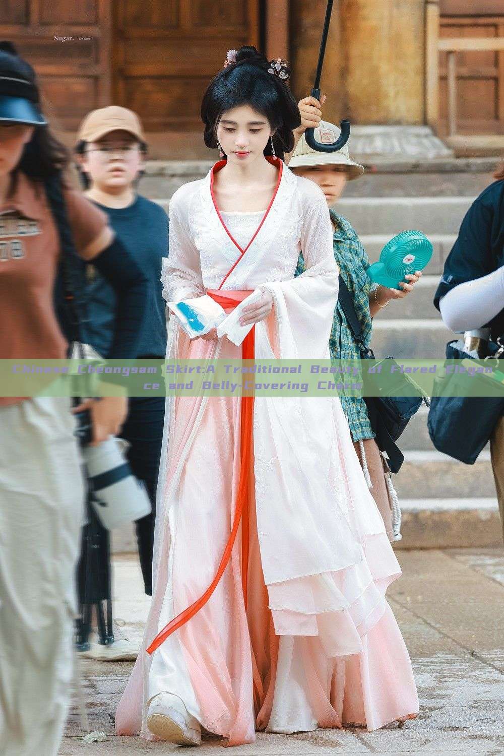 Chinese Cheongsam Skirt:A Traditional Beauty of Flared Elegance and Belly-Covering Charm Chinese Cheongsam Skirt:A Traditional Beauty of Flared Elegance and Belly-Covering Charm
