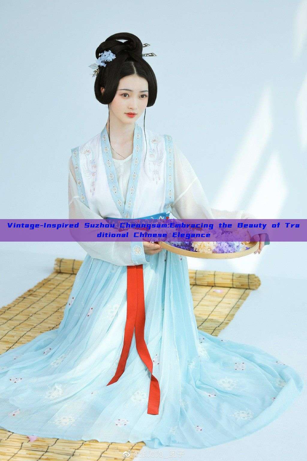 Vintage-Inspired Suzhou Cheongsam:Embracing the Beauty of Traditional Chinese Elegance Vintage-Inspired Suzhou Cheongsam:Embracing the Beauty of Traditional Chinese Elegance