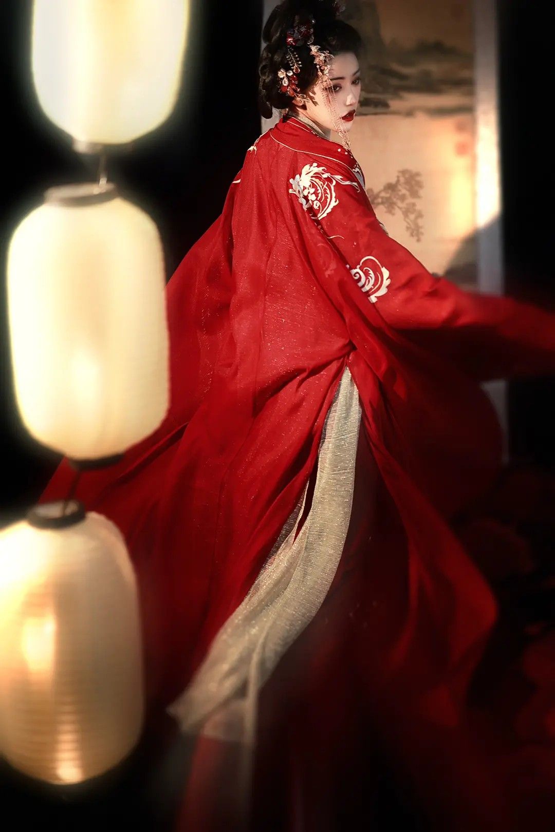 Hanfu Hair Accessories:The Rise of Real Human Hair Wigs in Traditional Chinese Fashion