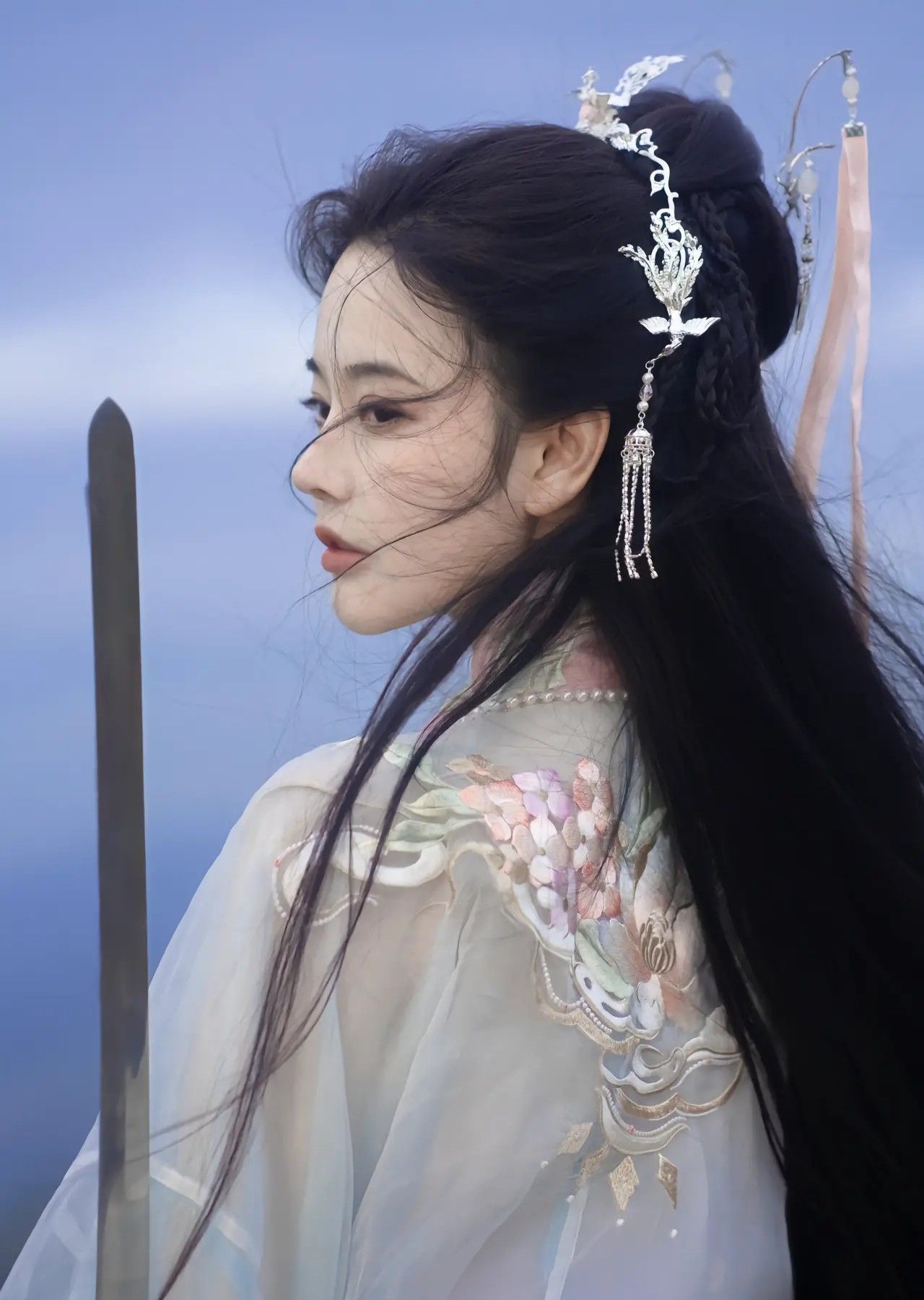 Affordable Tang-Style Hanfu:The Allure of Chinese Traditional Clothing at a Reasonable Price
