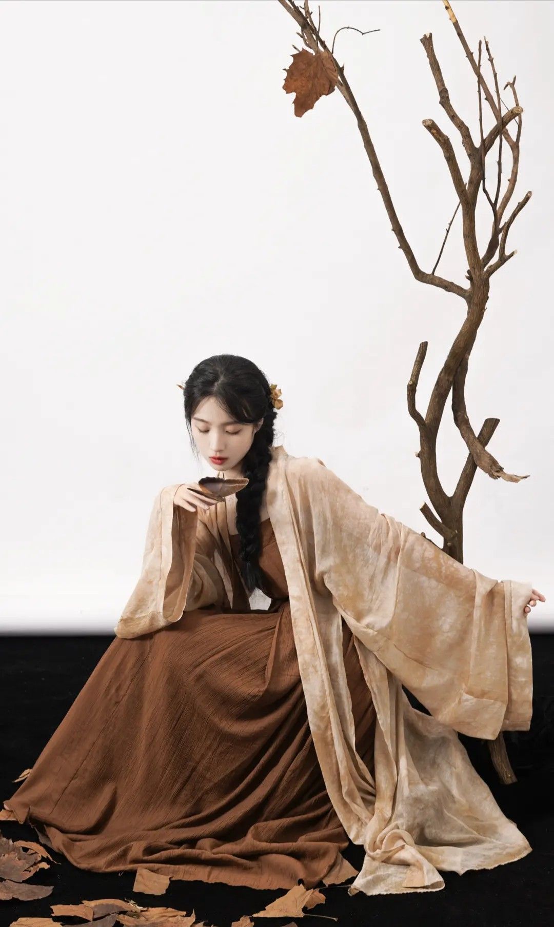The Rise of Authentic Ming-Style Hanfu among Students:A Journey into Traditional Chinese Fashion