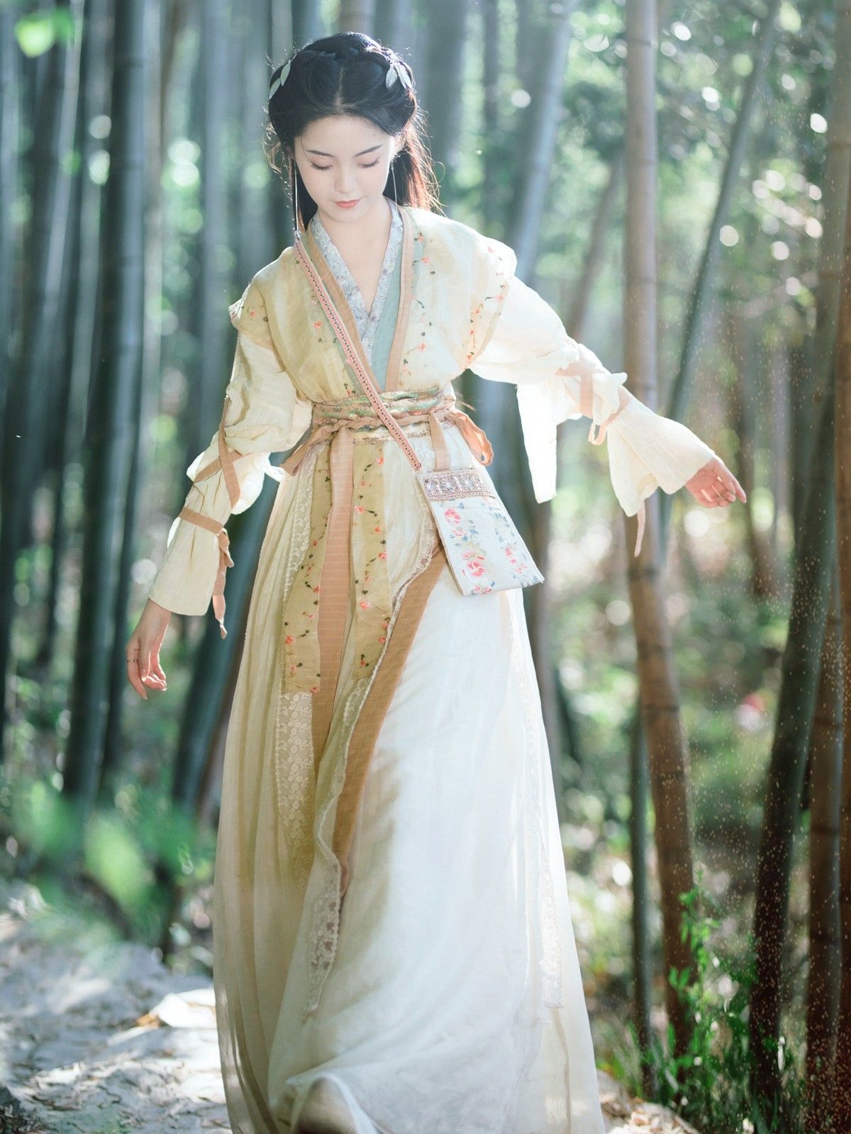 The Elegance of Black Hanfu Qiyao Clothing:A Journey into Traditional Chinese Beauty