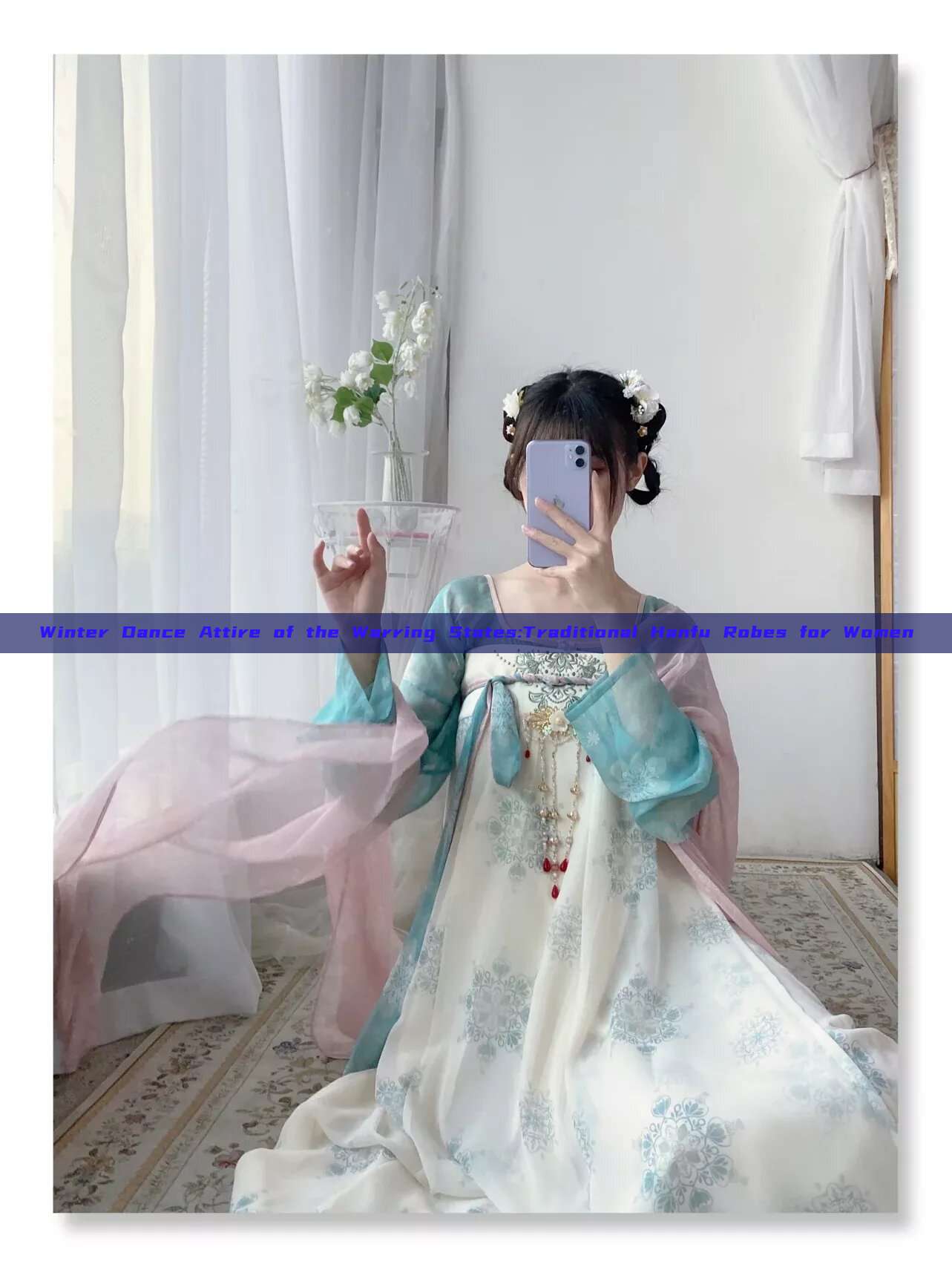 Winter Dance Attire of the Warring States:Traditional Hanfu Robes for Women Winter Dance Attire of the Warring States:Traditional Hanfu Robes for Women