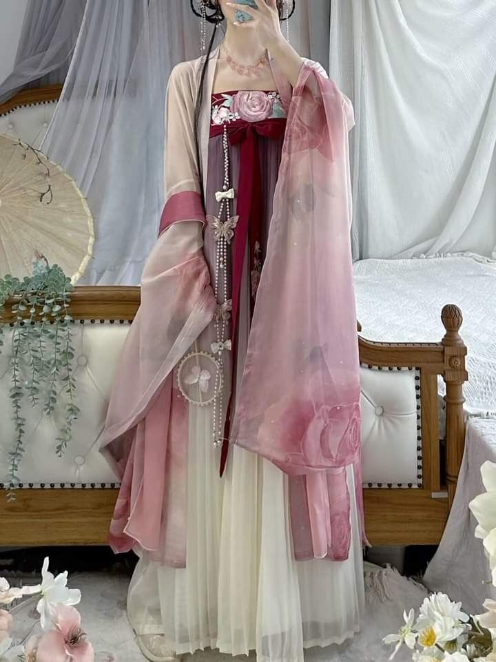 Summer 2024:Unveiling the New Wave of Qipao Fashion Summer 2024:Unveiling the New Wave of Qipao Fashion