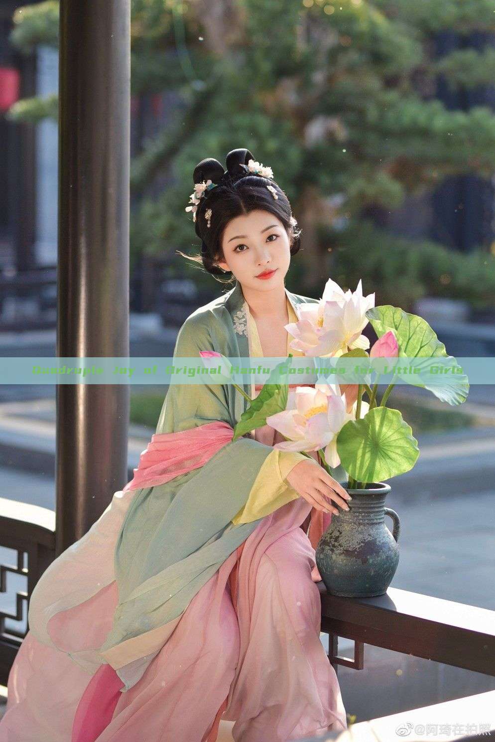 Quadruple Joy of Original Hanfu Costumes for Little Girls Quadruple Joy of Original Hanfu Costumes for Little Girls