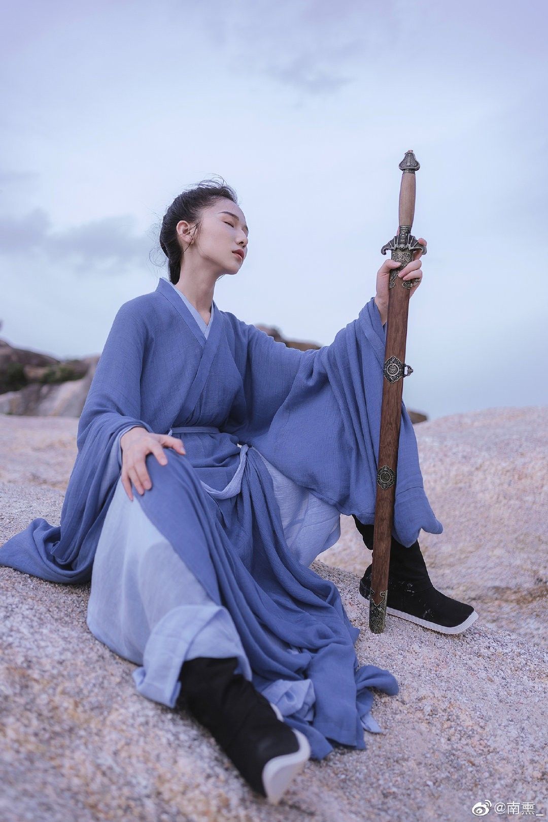 The Enchanting Union of Cheongsam and Shoes:A Fairy Tale of Immortal Beauty The Enchanting Union of Cheongsam and Shoes:A Fairy Tale of Immortal Beauty