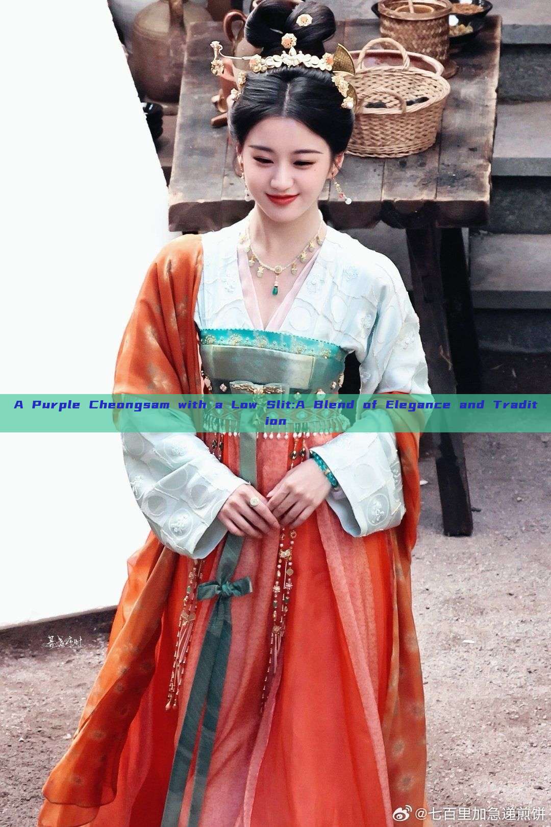 A Purple Cheongsam with a Low Slit:A Blend of Elegance and Tradition A Purple Cheongsam with a Low Slit:A Blend of Elegance and Tradition