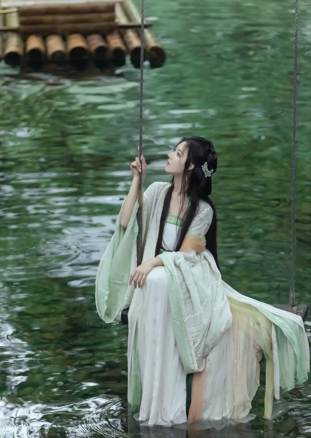 The Magnificent Elegance of Qipao,the Brides Mothers Traditional Chinese Dress The Magnificent Elegance of Qipao,the Brides Mothers Traditional Chinese Dress