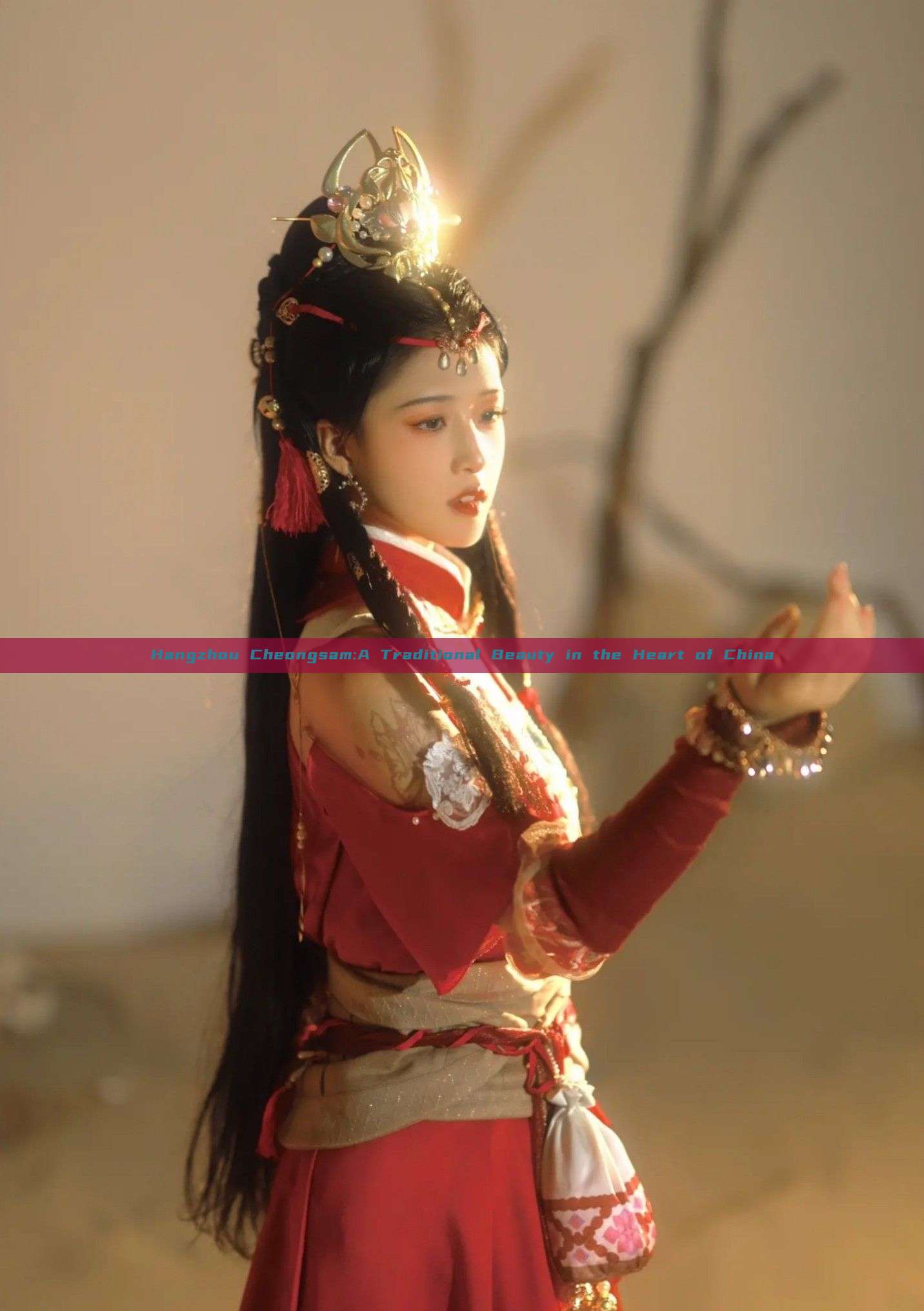 Hangzhou Cheongsam:A Traditional Beauty in the Heart of China Hangzhou Cheongsam:A Traditional Beauty in the Heart of China