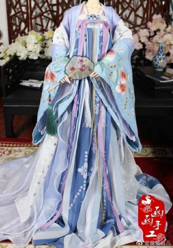 The Rise of Ramie Tangsuits:Traditional Beauty with Modern Appeal