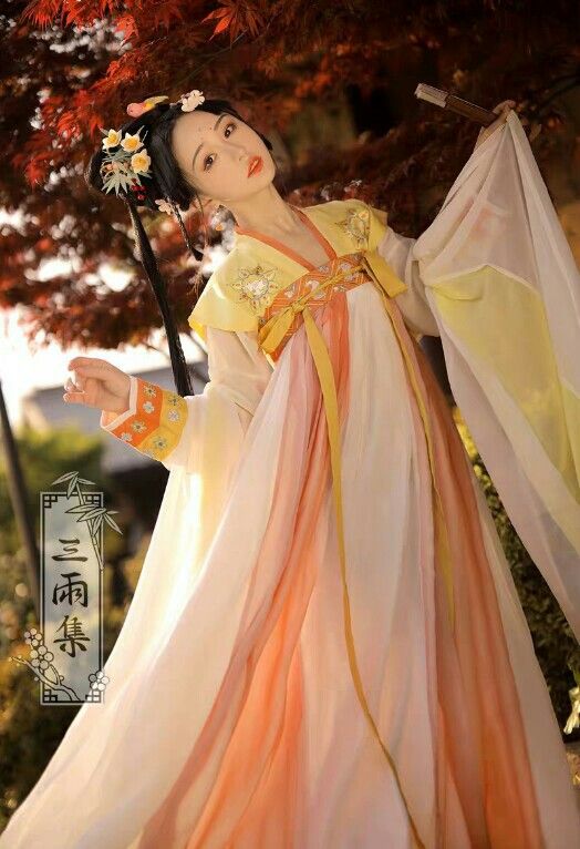 Dance of the Red Cheongsam:Embracing Tradition in Modern Dance Expressions Dance of the Red Cheongsam:Embracing Tradition in Modern Dance Expressions