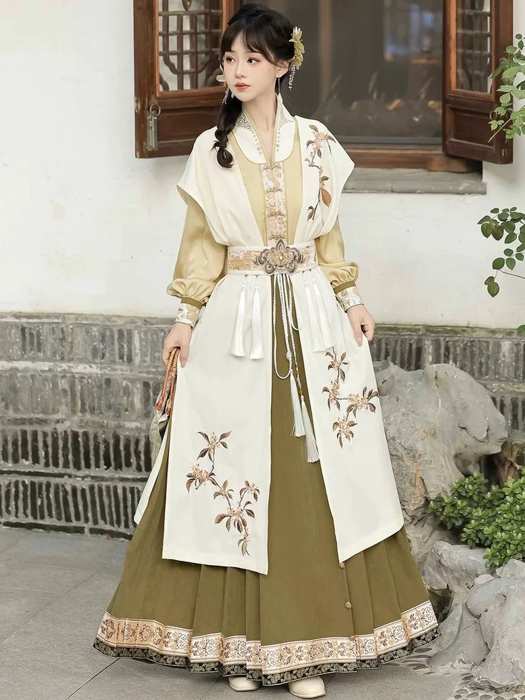 Winter Skirt with Horseface Pattern:A Daily Routine in the Cold Season Winter Skirt with Horseface Pattern:A Daily Routine in the Cold Season