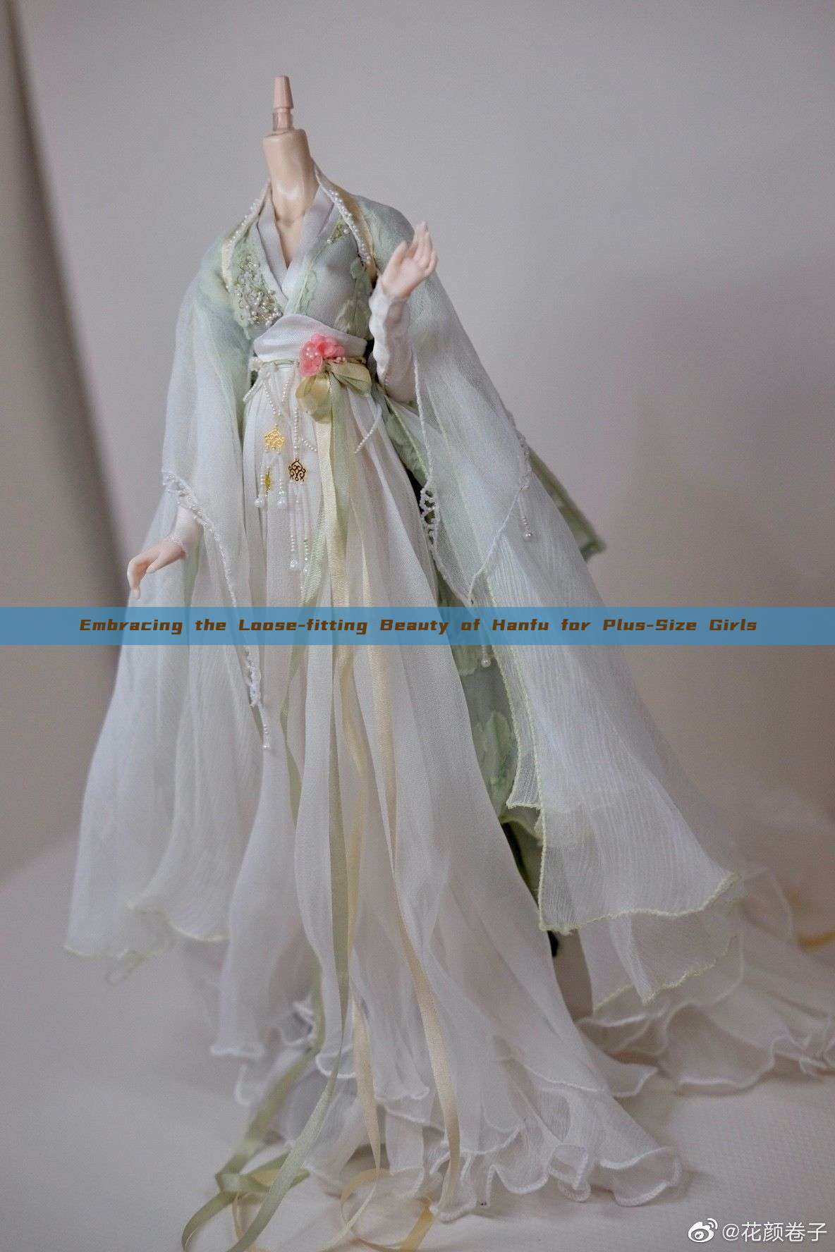 Embracing the Loose-fitting Beauty of Hanfu for Plus-Size Girls Embracing the Loose-fitting Beauty of Hanfu for Plus-Size Girls