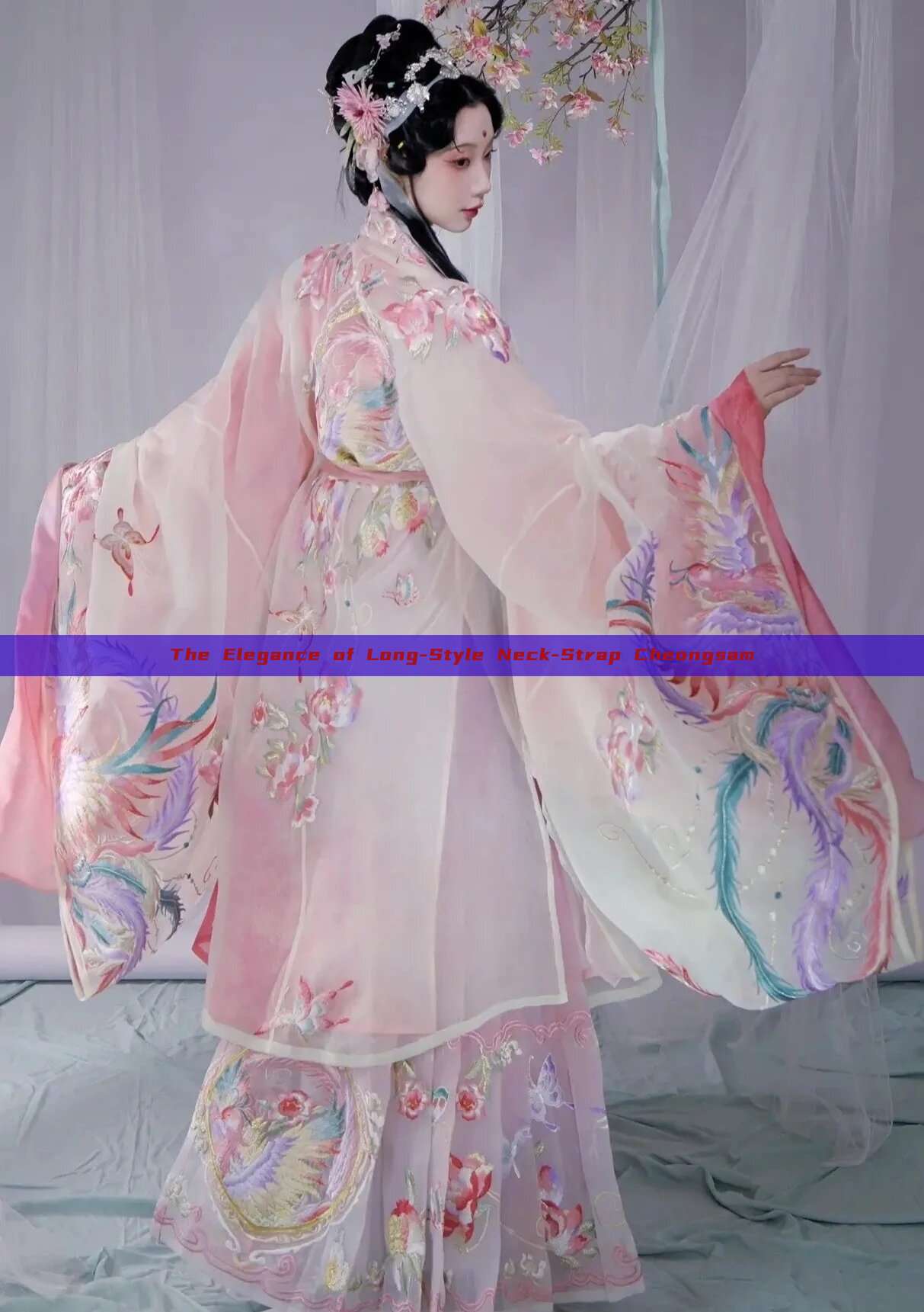 The Elegance of Long-Style Neck-Strap Cheongsam The Elegance of Long-Style Neck-Strap Cheongsam