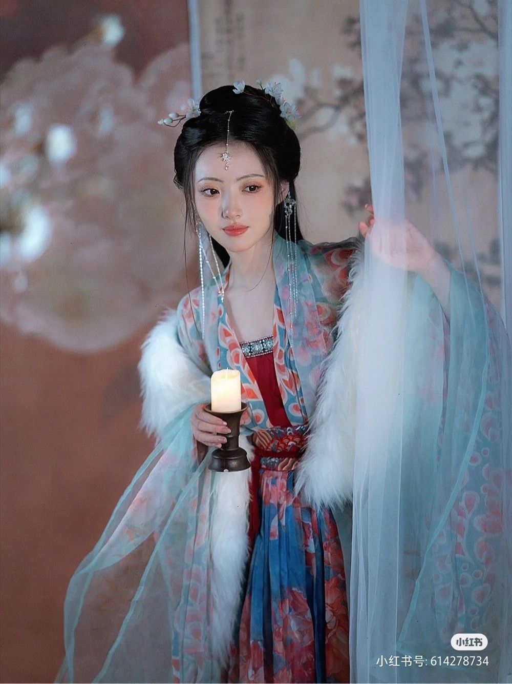 The Allure of Untainted Hanfu:The Revival of Traditional Chinese Fashion The Allure of Untainted Hanfu:The Revival of Traditional Chinese Fashion