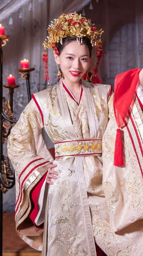 Authentic Hanfu Qiyao Full-Set:A Journey into Traditional Chinese Elegance