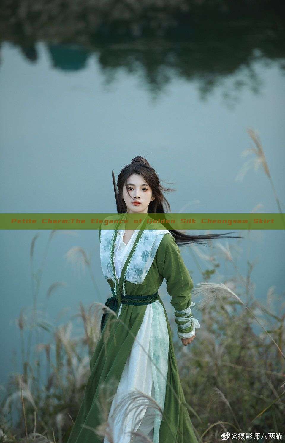 Petite Charm:The Elegance of Golden Silk Cheongsam Skirt Petite Charm:The Elegance of Golden Silk Cheongsam Skirt