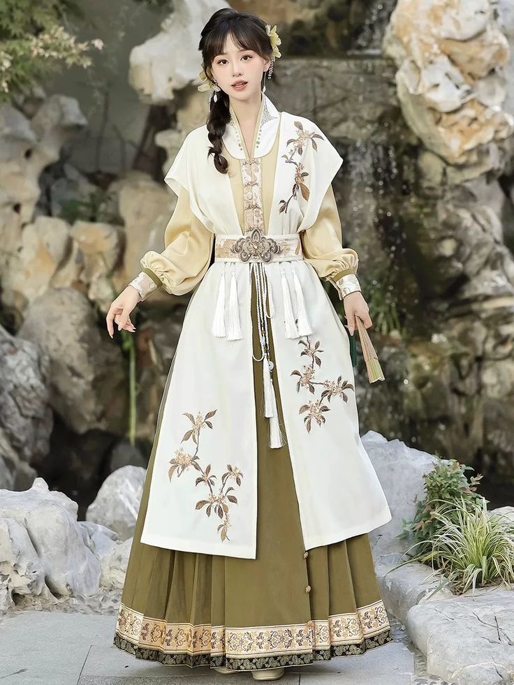 Blooming Beauty:The Story of Flower Fairy Hanfu
