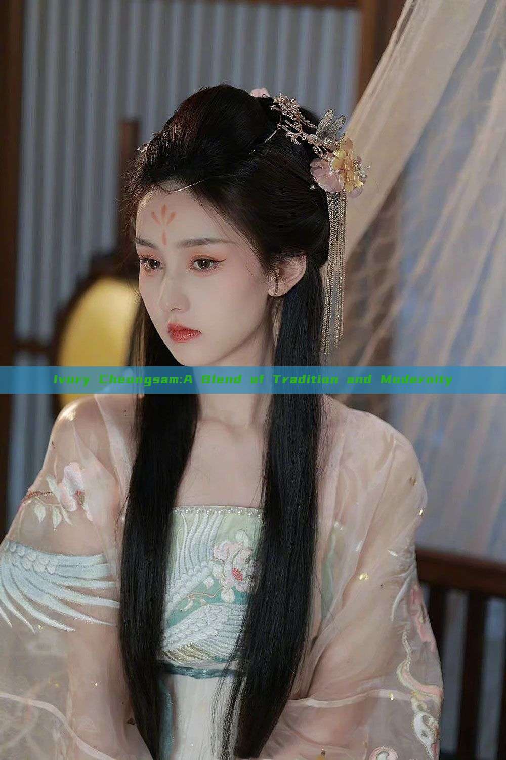 Ivory Cheongsam:A Blend of Tradition and Modernity Ivory Cheongsam:A Blend of Tradition and Modernity