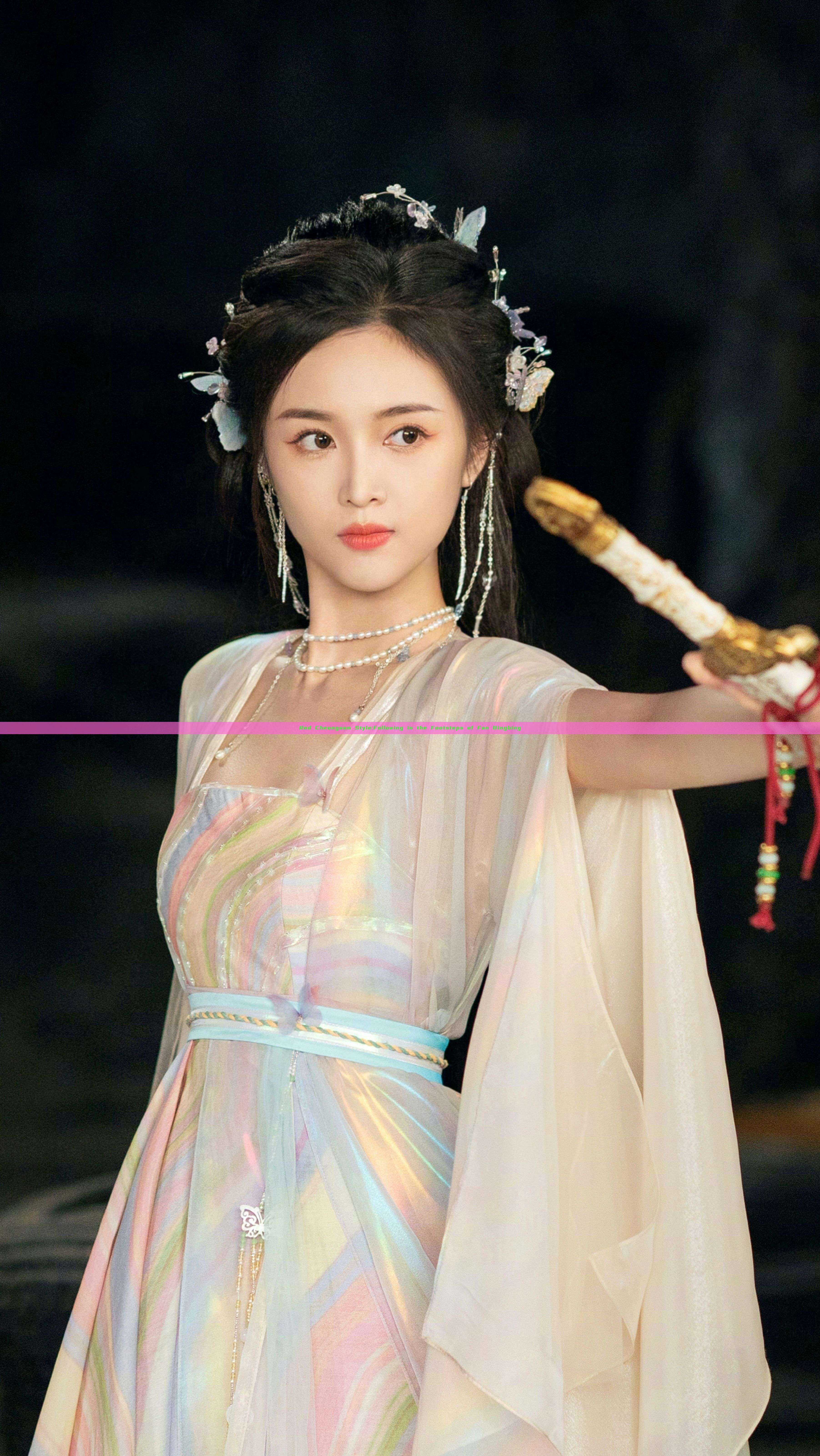 Red Cheongsam Style:Following in the Footsteps of Fan Bingbing Red Cheongsam Style:Following in the Footsteps of Fan Bingbing